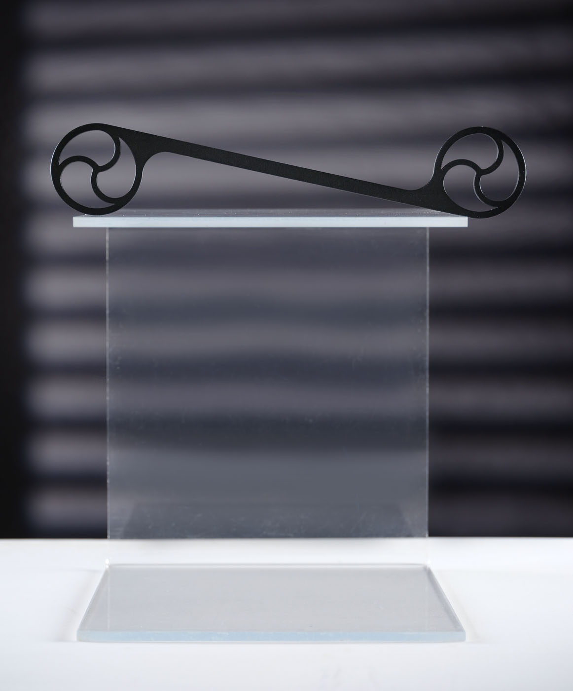 Bondage spreader